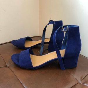 Blue faux suede sandal heel